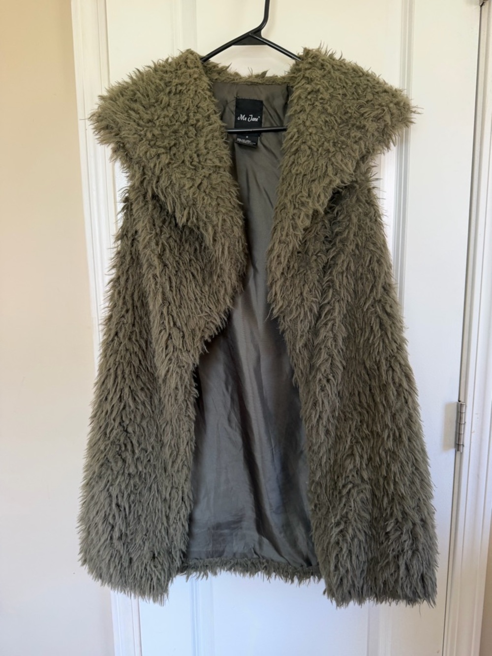 Me Jane Olive Faux Fur Sleeveless Vest